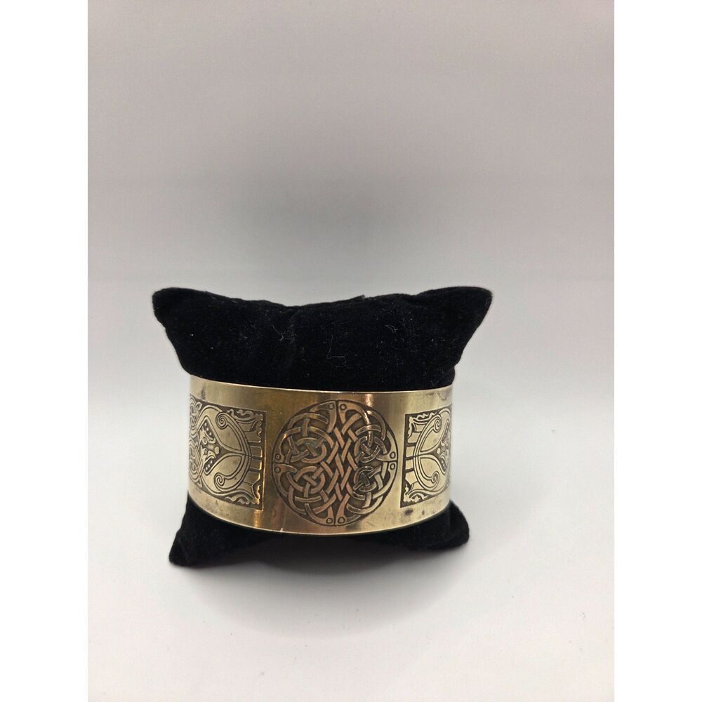 1754. Vintage Brass Cuff Bracelet with Celtic Etchings